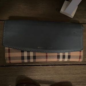 Burberry wallet